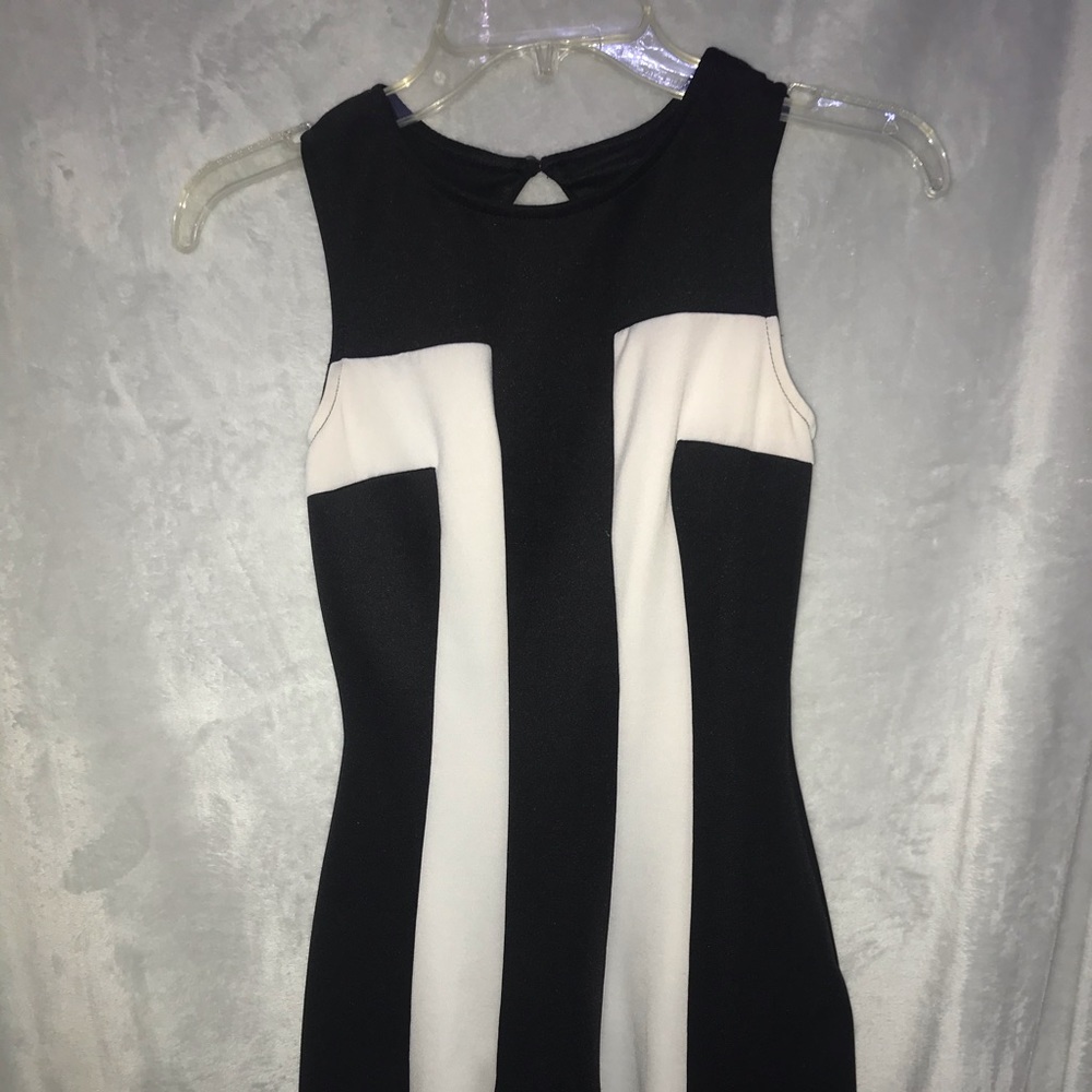 Dress form fitting backless